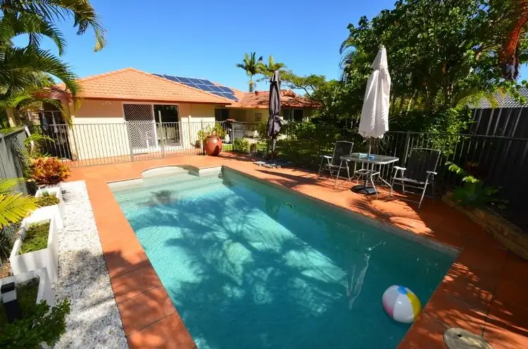 6 Tewantin Close, Parkwood QLD 4214