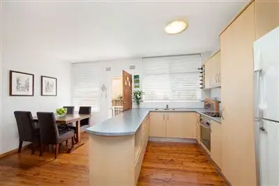 Main view of Homely unit listing, 2/76 Dee Why Parade, Dee Why NSW