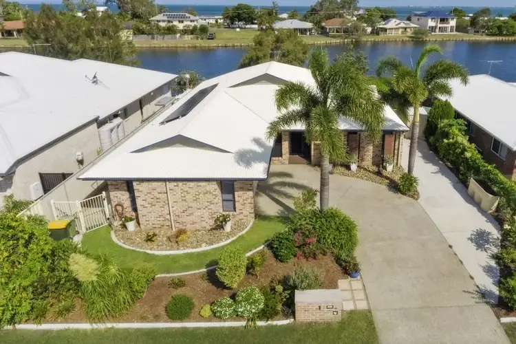 1 Solo Court, Beachmere QLD 4510