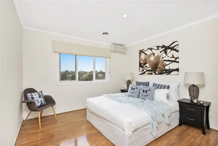 Fifth view of Homely townhouse listing, 4/22 Tulloch Grove, Glen Waverley VIC 3150