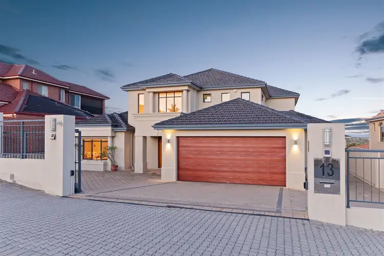 13 Riley Road, Kardinya WA 6163