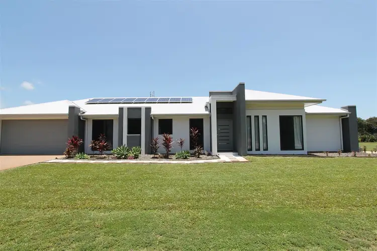 3a Hillcrest Place, Ayr QLD 4807
