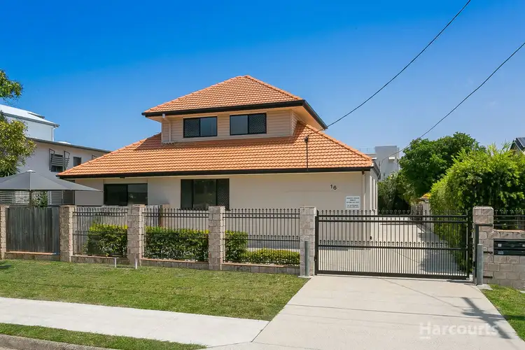 2/16 Belvedere Street, Clontarf QLD 4019