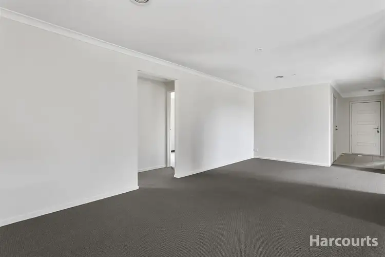 Sixth view of Homely house listing, 10 Devlin Place, Cranbourne North VIC 3977