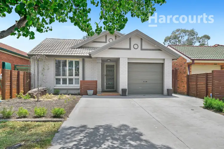 35 Bungonia Court, Wattle Grove NSW 2173