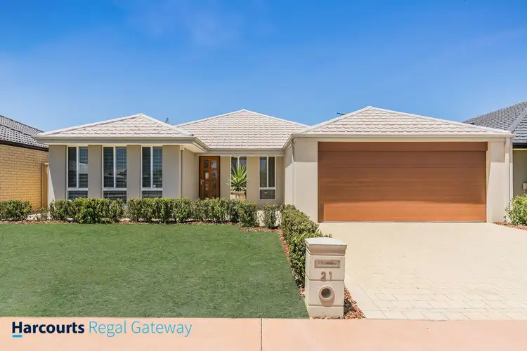 21 Neilson Street, Hammond Park WA 6164