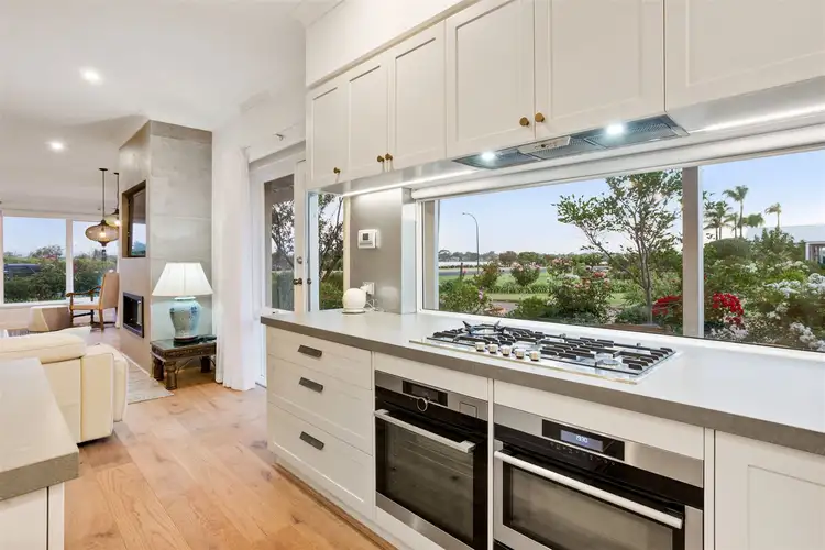 40 Salter Point Parade, Salter Point WA 6152