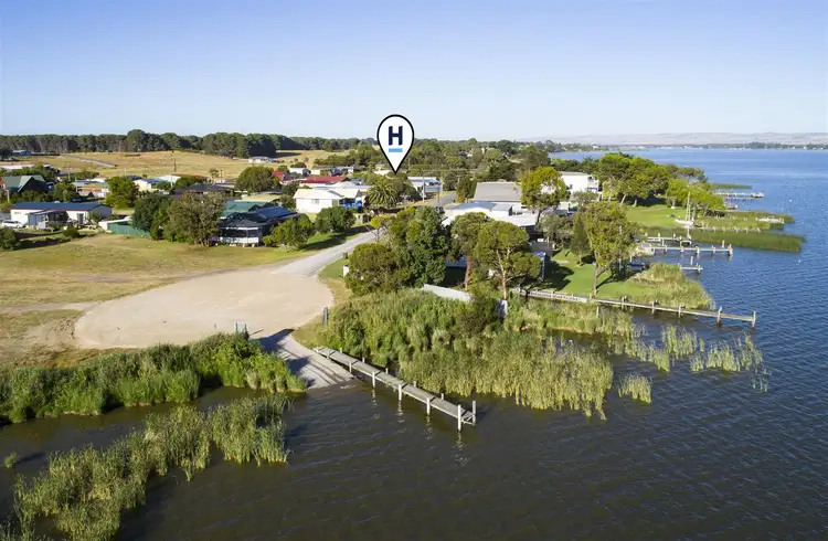 9 Valmai Terrace, Hindmarsh Island SA 5214