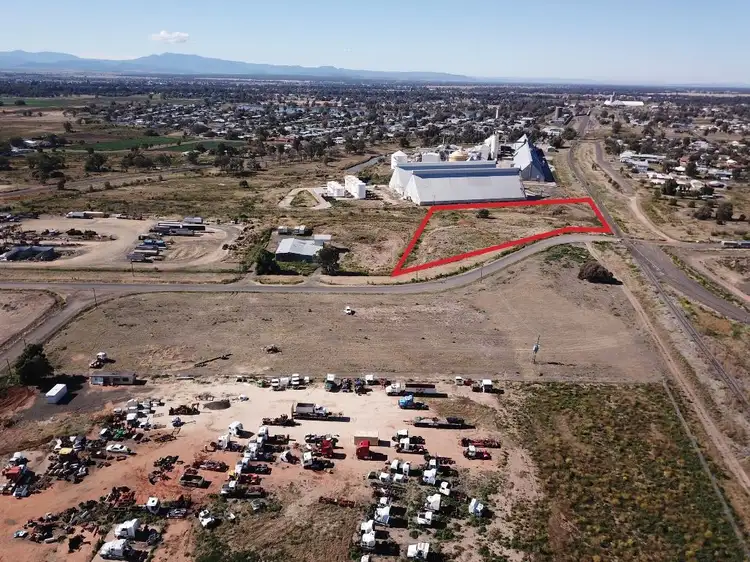 39 Williams Drive, Narrabri NSW 2390