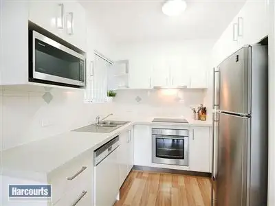 Third view of Homely unit listing, 5/117 Pashen Street, Morningside QLD