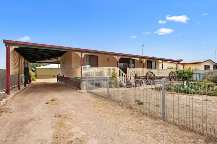 4 Crampton Crescent, Port Victoria SA 5573