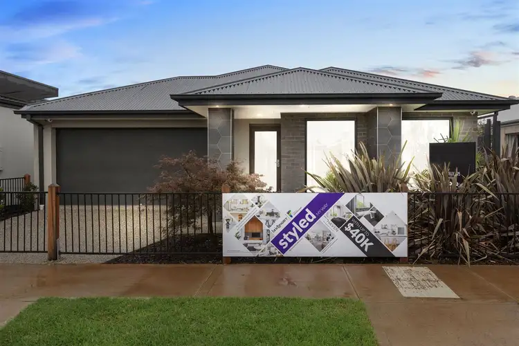 12 Wiltshire Blvd, Thornhill Park VIC 3335
