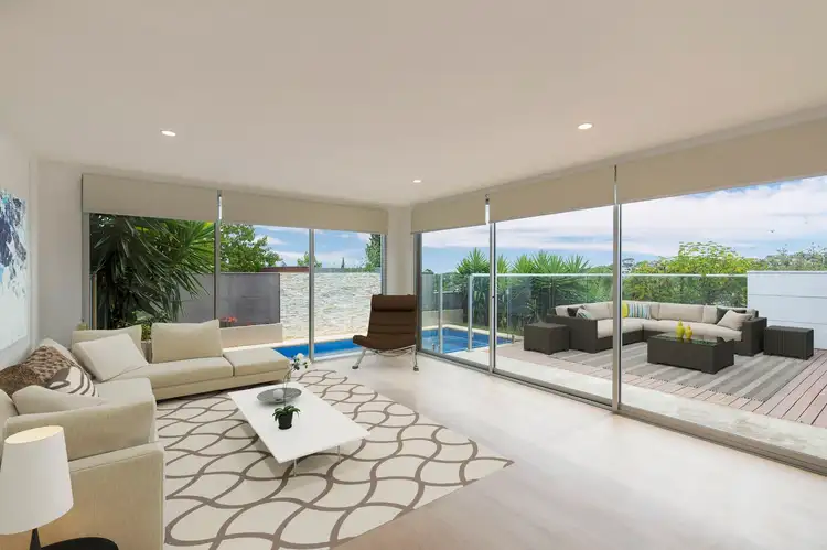 1 Intrepid Crescent, Hallett Cove SA 5158