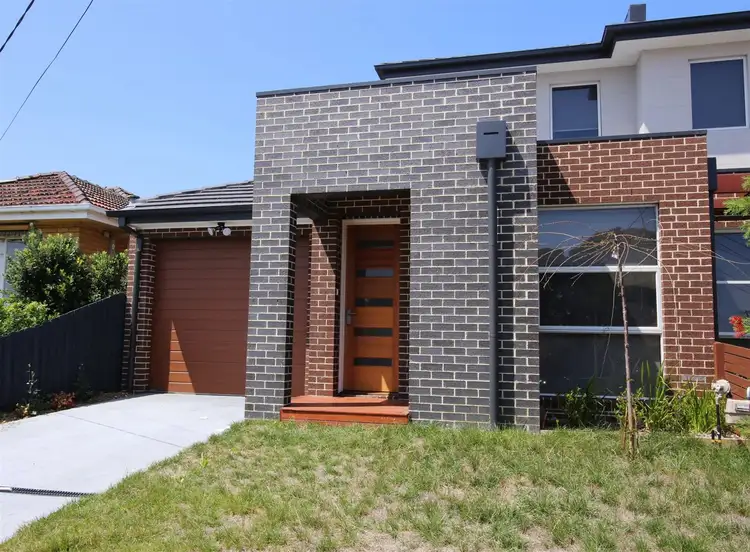 Main view of Homely townhouse listing, 1/6 Hennessy Street, Chadstone VIC 3148