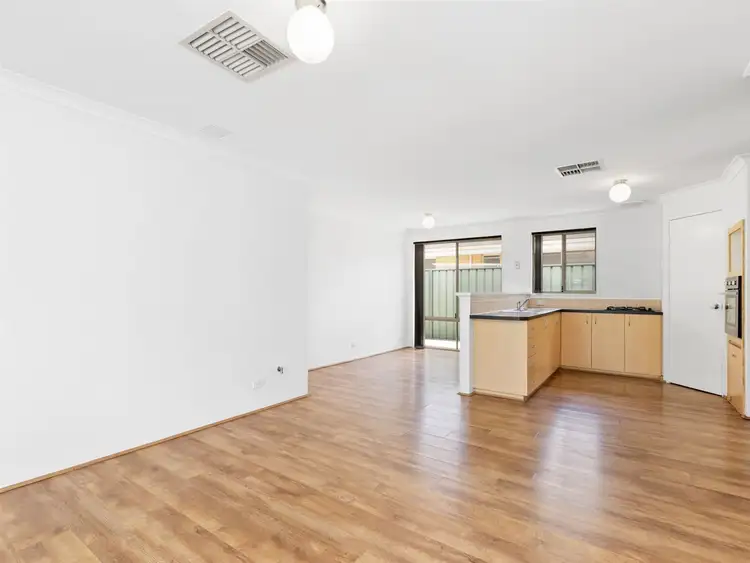 Seventh view of Homely house listing, 10 Barcroft Court, Atwell WA 6164
