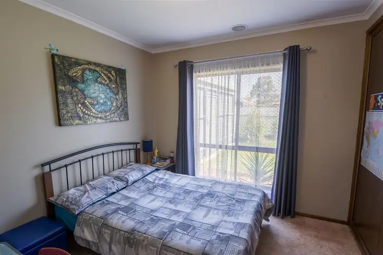 Fourth view of Homely house listing, 1 Uebergang Court, Horsham VIC 3400