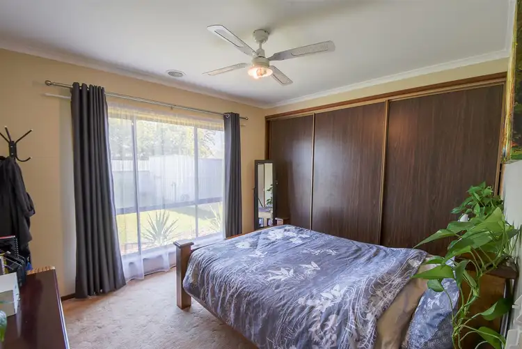 Fifth view of Homely house listing, 1 Uebergang Court, Horsham VIC 3400