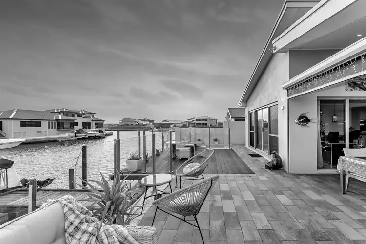 13 Europa Place, Dudley Park WA 6210