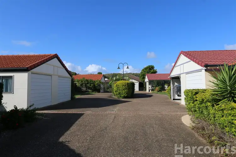 Main view of Homely unit listing, 5 Seabreeze Crt, Sandstone Point QLD 4511