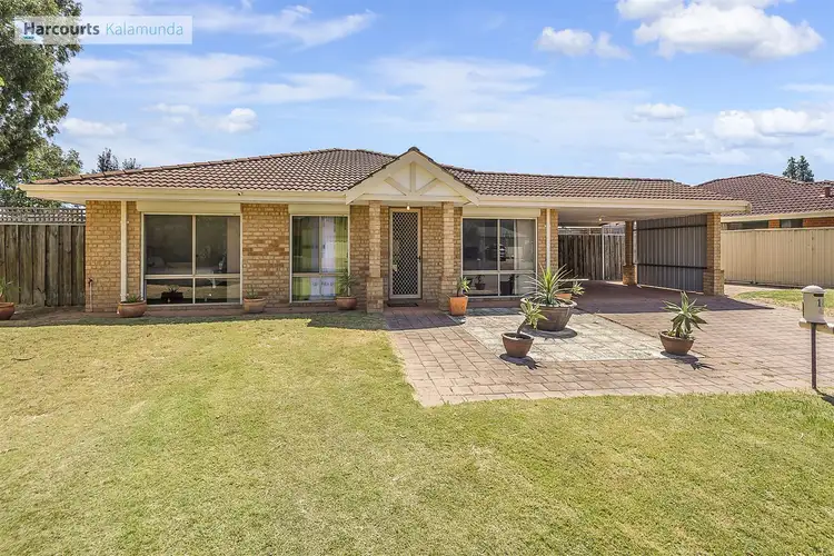 18 Bildjar Close, South Guildford WA 6055
