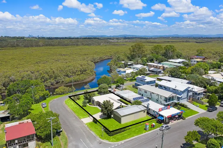 86 O'Quinn Street, Nudgee Beach QLD 4014