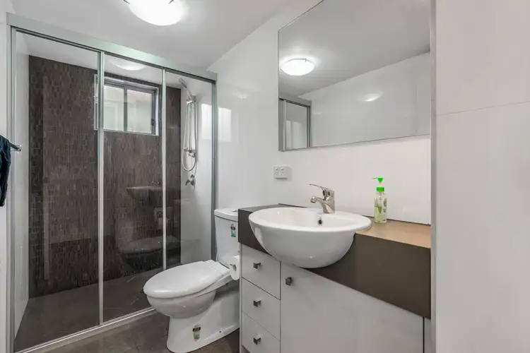 Sixth view of Homely apartment listing, 2/82 Grenfell Street, Mount Gravatt QLD 4122