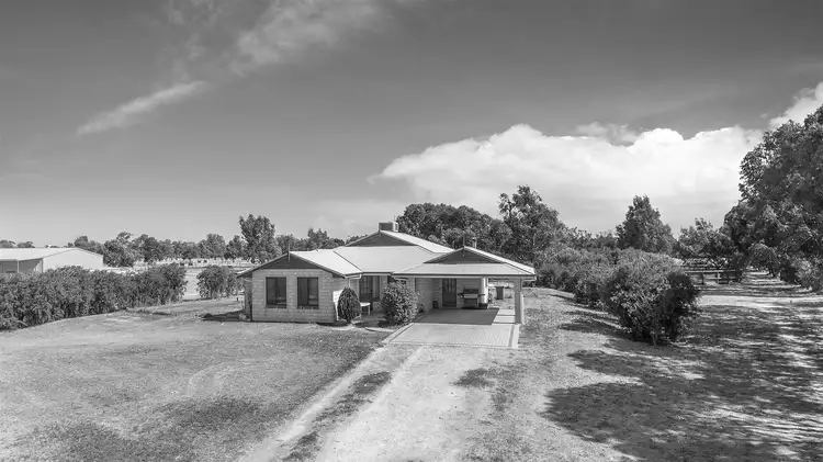 99 Avoca Retreat, North Dandalup WA 6207