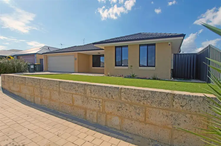 Second view of Homely house listing, 25 Hookstone Drive, Landsdale WA 6065