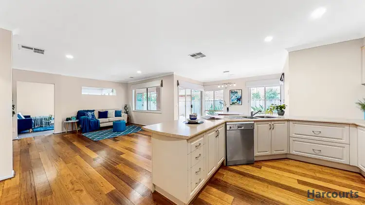 30 Monterey Bay Drive, Sanctuary Lakes VIC 3030