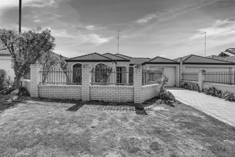 Main view of Homely unit listing, 2/4A Stewart Street, Mandurah WA 6210