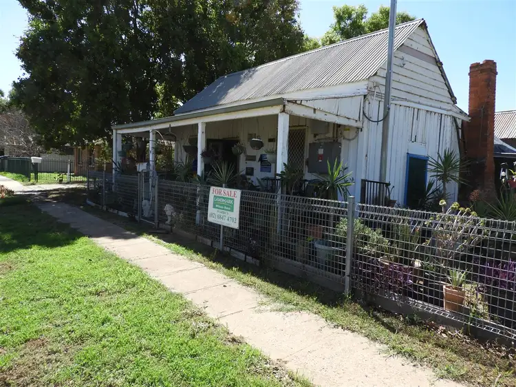 18 Johns Ave, Warren NSW 2824