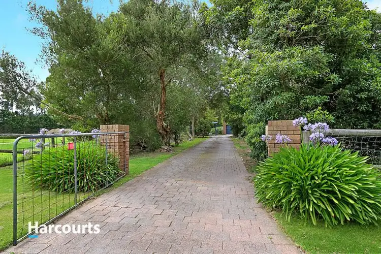 Second view of Homely rural property listing, 7 Cassandra Close, Somerville VIC 3912