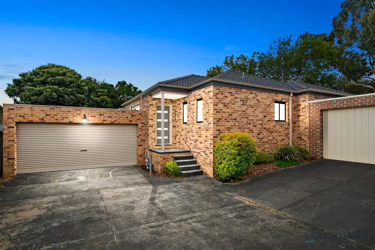 12A Zina Grove, Mooroolbark VIC 3138