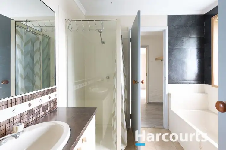 Fourth view of Homely unit listing, 2/42 Strathavan Drive, Berwick VIC 3806