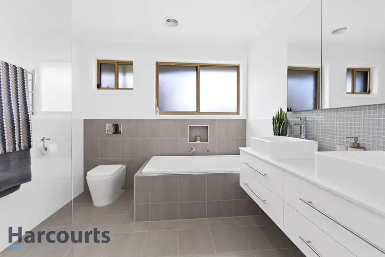 Sixth view of Homely house listing, 2/115 Copernicus Way, Keilor Downs VIC 3038