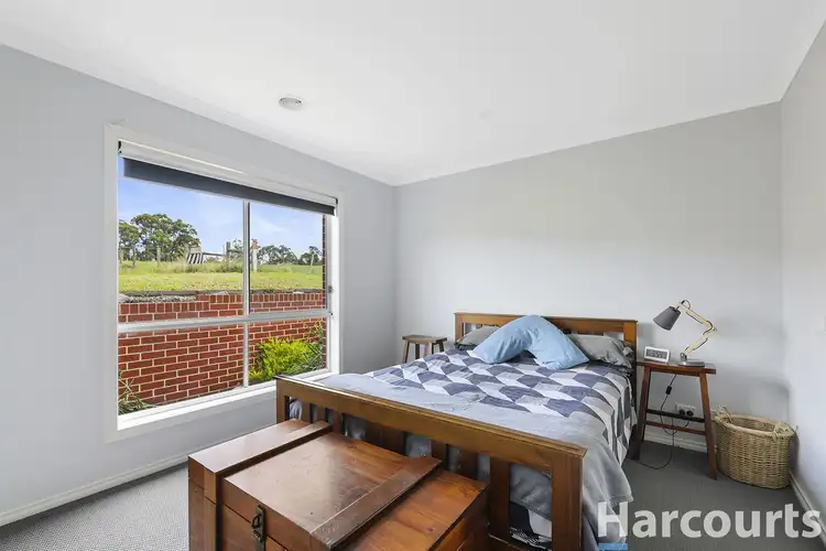 Fifth view of Homely house listing, 4 Hamlet Road, Drouin VIC 3818