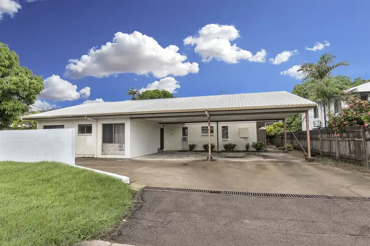 25 Henry Street, West End QLD 4810