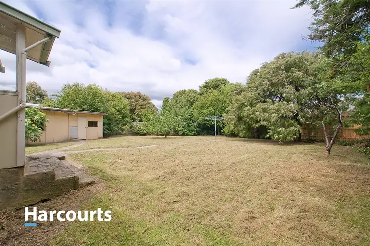 Third view of Homely house listing, 10 Wykeham Court, Frankston VIC 3199