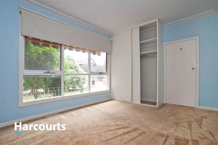 Seventh view of Homely house listing, 10 Wykeham Court, Frankston VIC 3199