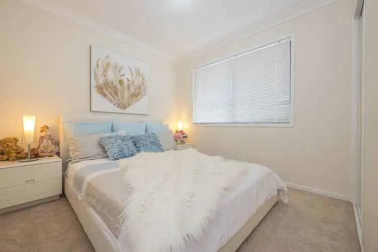 Sixth view of Homely unit listing, 3 Seabreeze Court, Sandstone Point QLD 4511