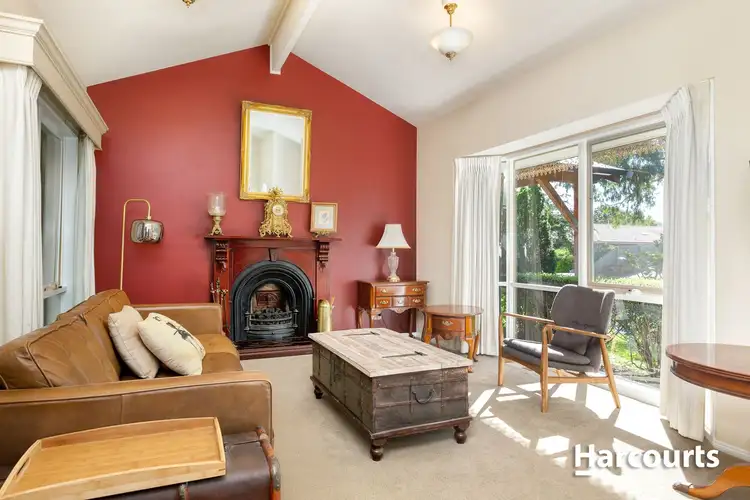 Fifth view of Homely house listing, 1 Adelong Court, Berwick VIC 3806