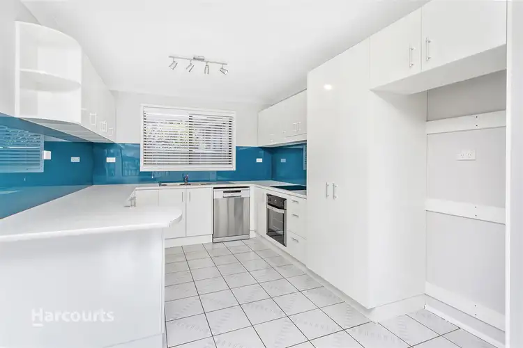 8 Hughes Drive, Albion Park NSW 2527