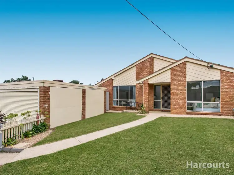 8 Michelle Drive, Hampton Park VIC 3976