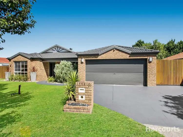 31 Scarborough Drive, Narre Warren South VIC 3805
