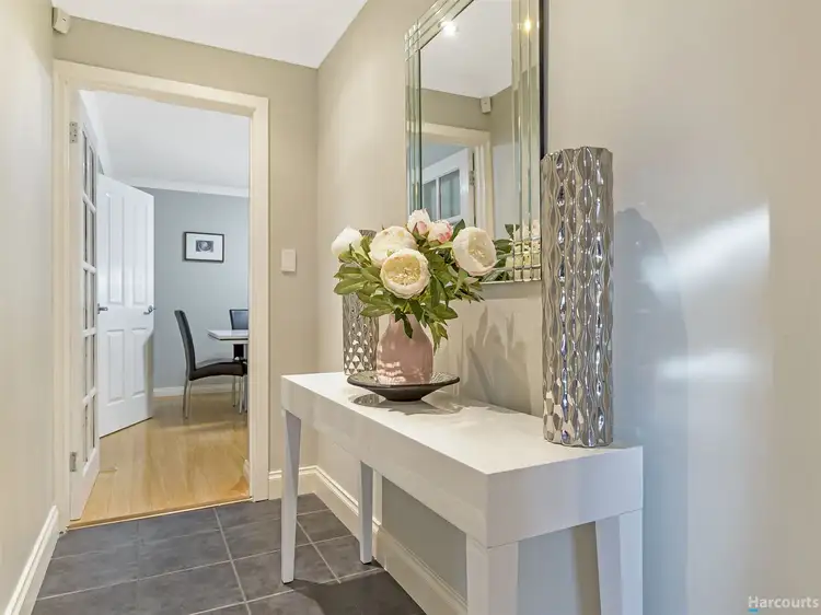 14 Melfort Circle, Kinross WA 6028