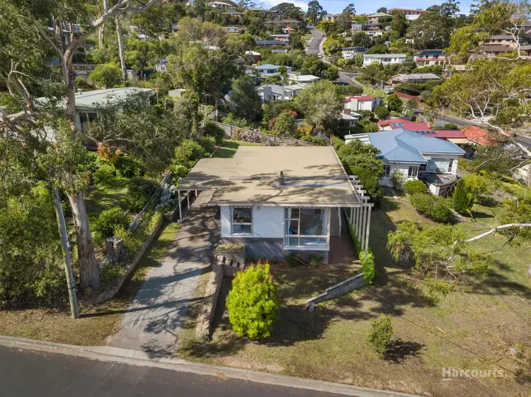 37 Beach Road, Lindisfarne TAS 7015