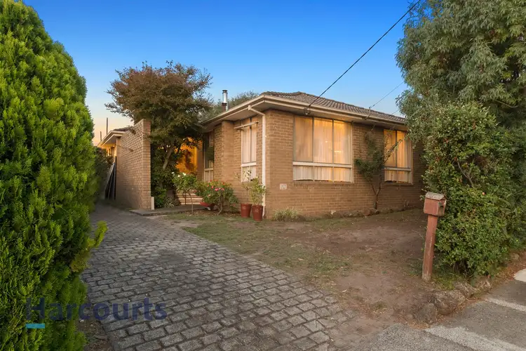 4 Weigela Court