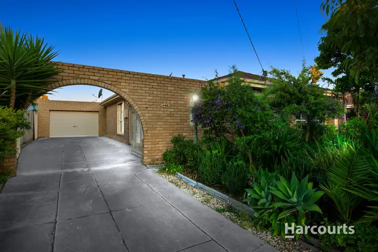 14 Braeswood Road, Kings Park VIC 3021