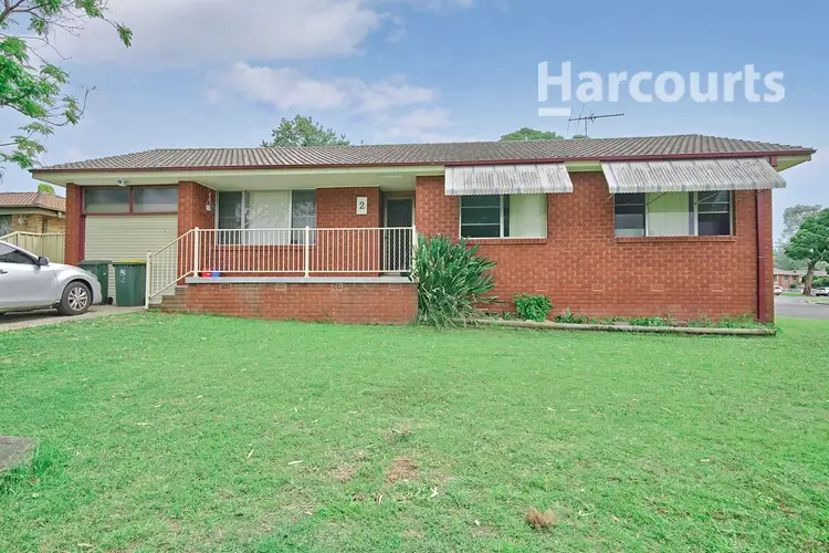2 Dundee Place, St Andrews NSW 2566