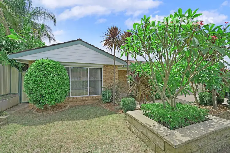 12 Sapphire Place, Eagle Vale NSW 2558